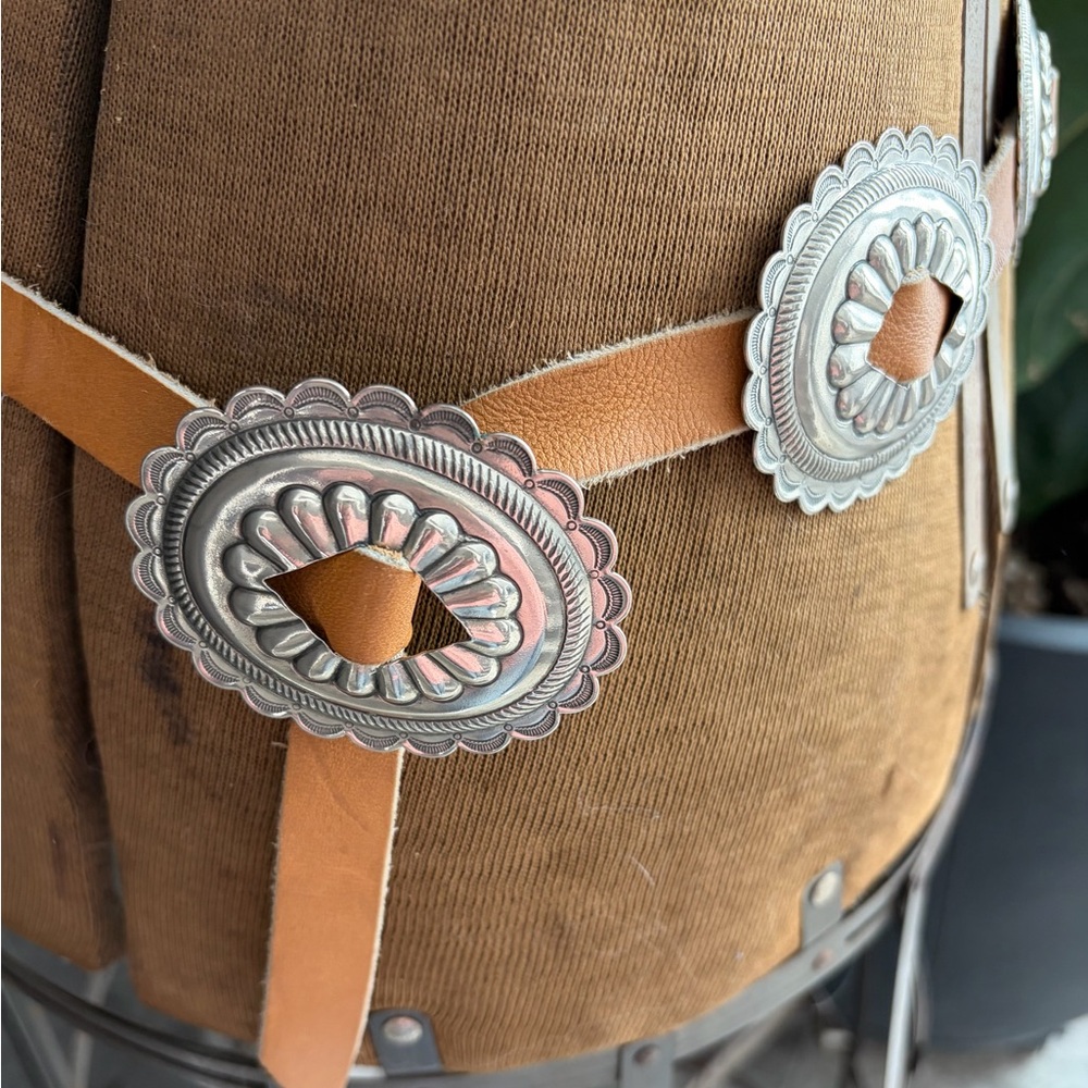 Silver and Tan woman’s  Belt - Picture 3 of 4